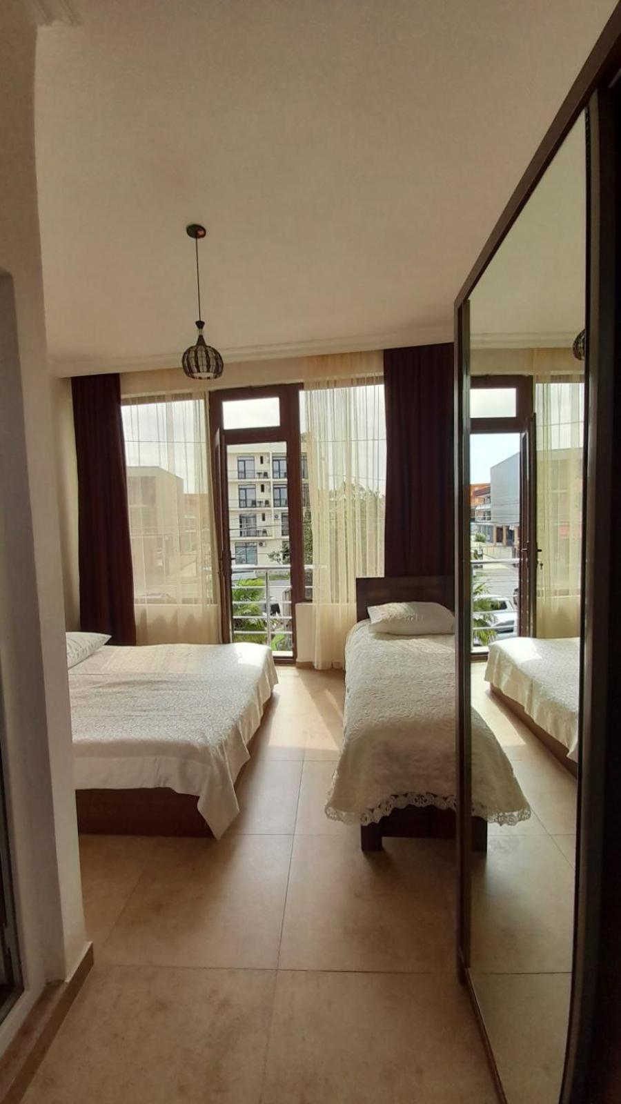 Guest House Gio Кобулети Екстериор снимка