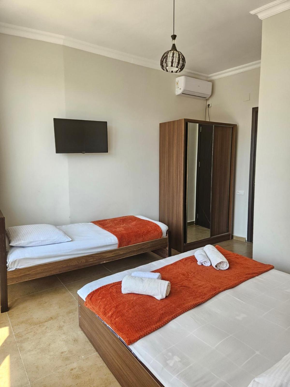 Guest House Gio Кобулети Екстериор снимка