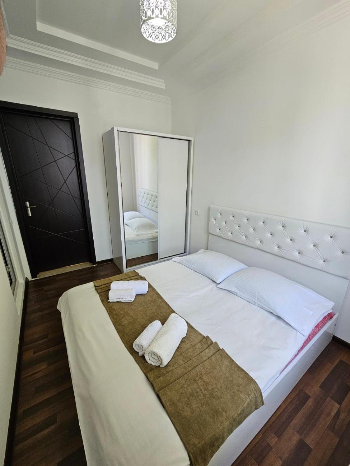 Guest House Gio Кобулети Екстериор снимка