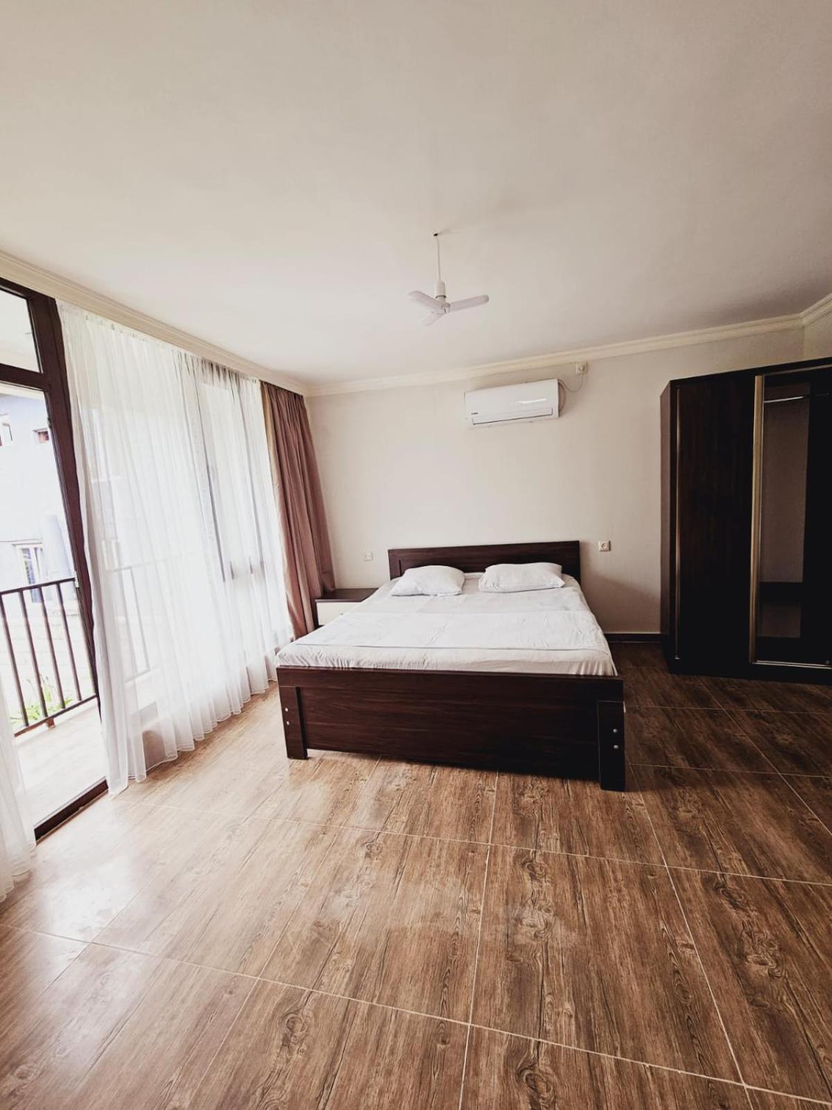 Guest House Gio Кобулети Екстериор снимка